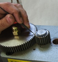 Scribing alignment mark on the gear